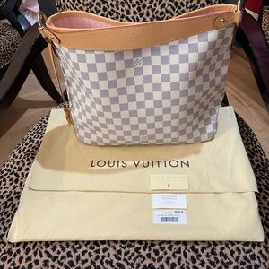 Louis Vuitton Purse